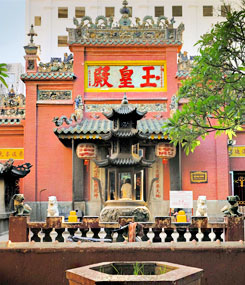 jade-emperor-pagoda